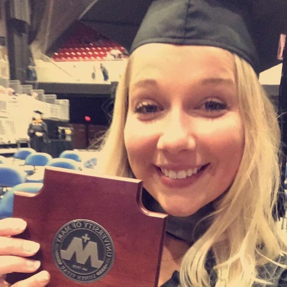 Meet your Posher, Leah - Picture 1 of 1